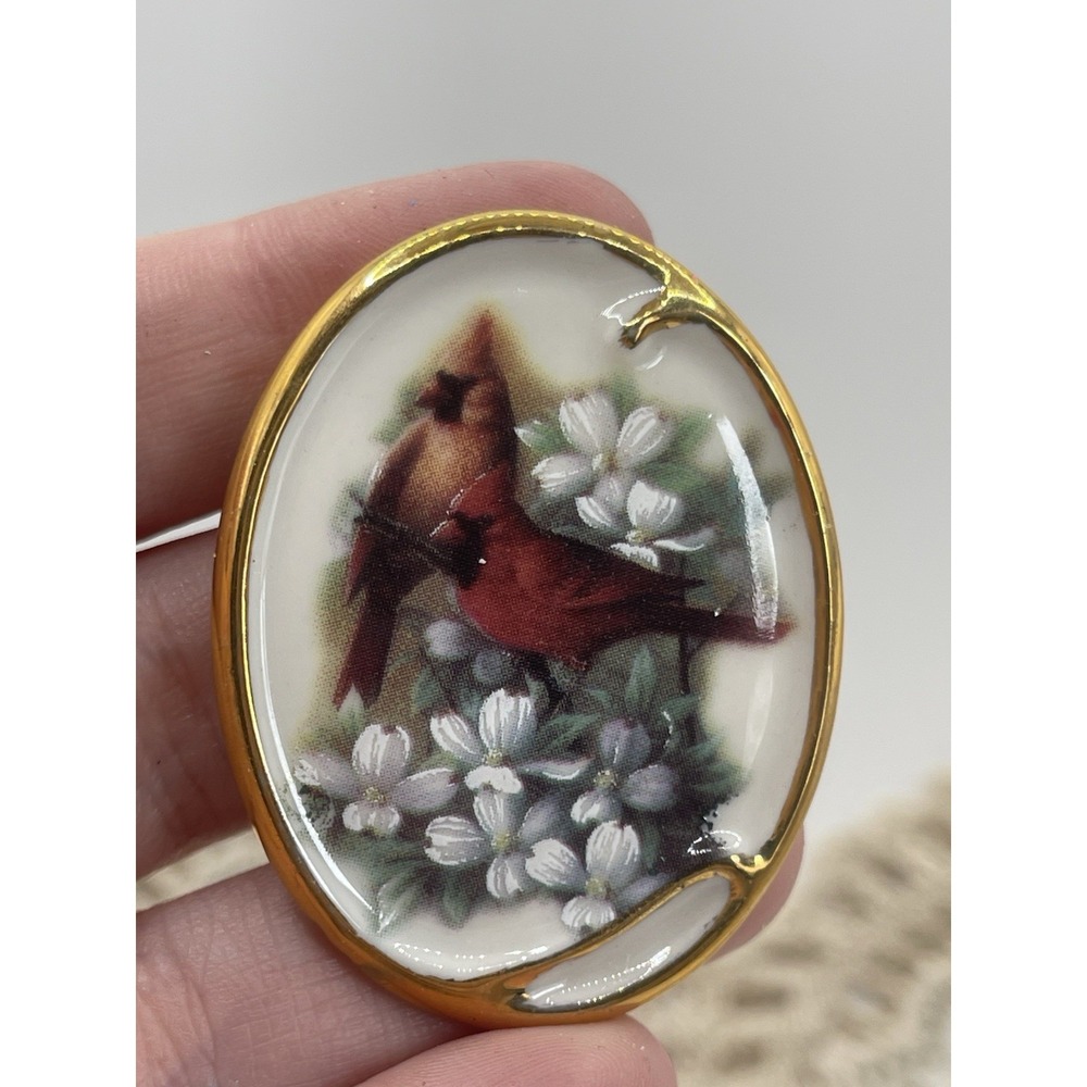 Cardinal Bird Pin - Picture 1 of 4